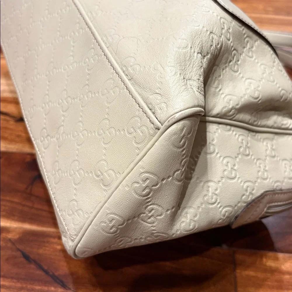 Gucci Signature Boston Bag. Neutral Leather. GG Signature - Picture 7 of 10